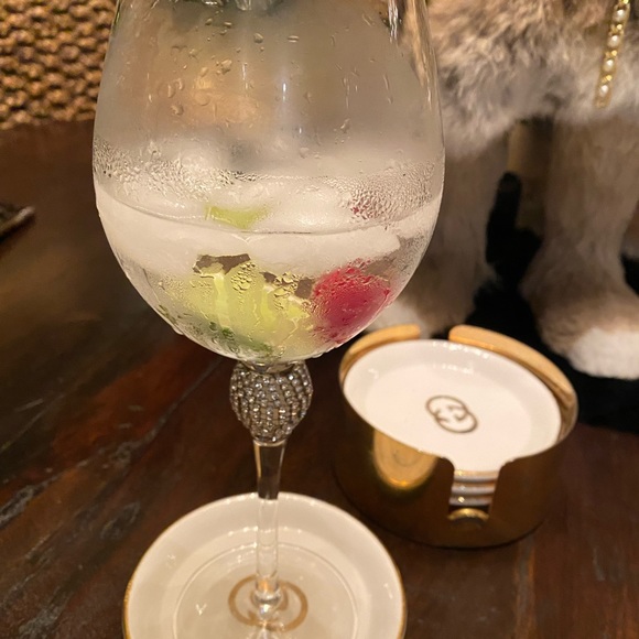 Authentic Gold rimmed luxury rare GUCCI plate coaster set with holder - Picture 7 of 7